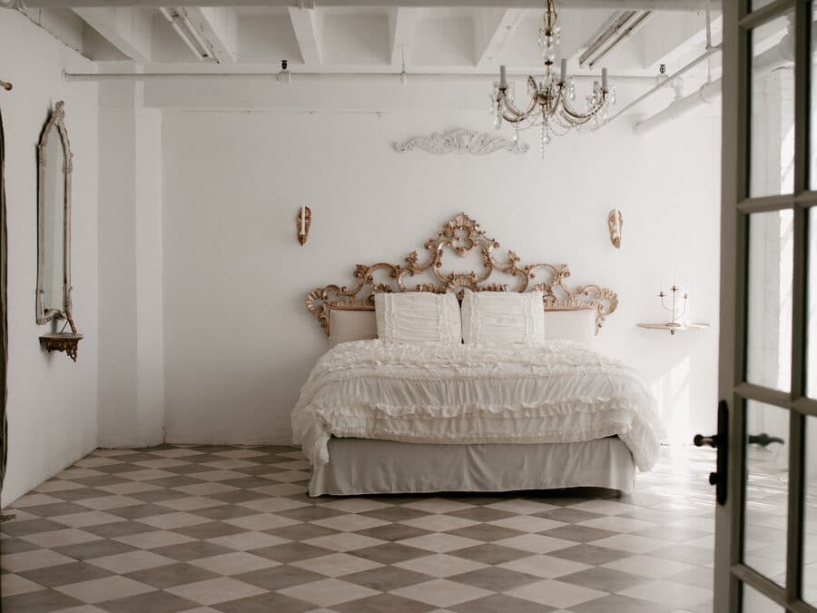 PARISIAN CHIC MODERN studio