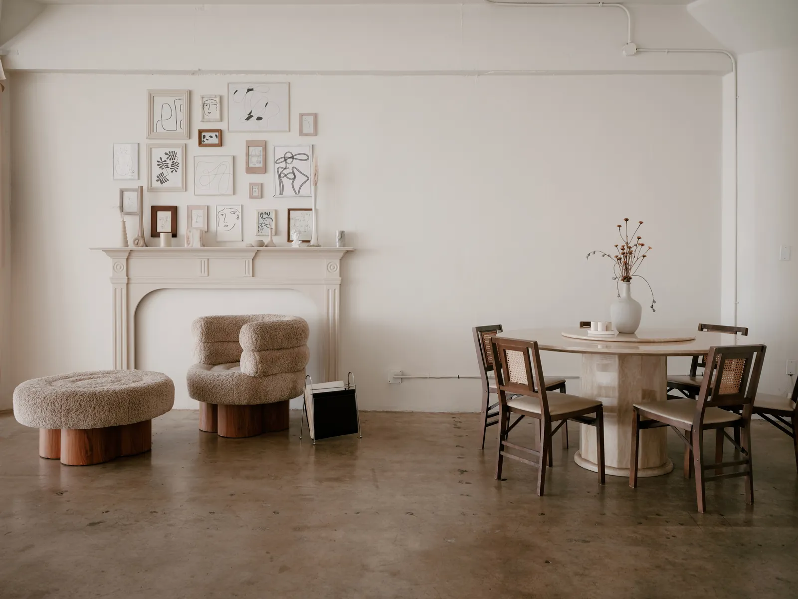 MINIMALIST WARMTH studio photo 7