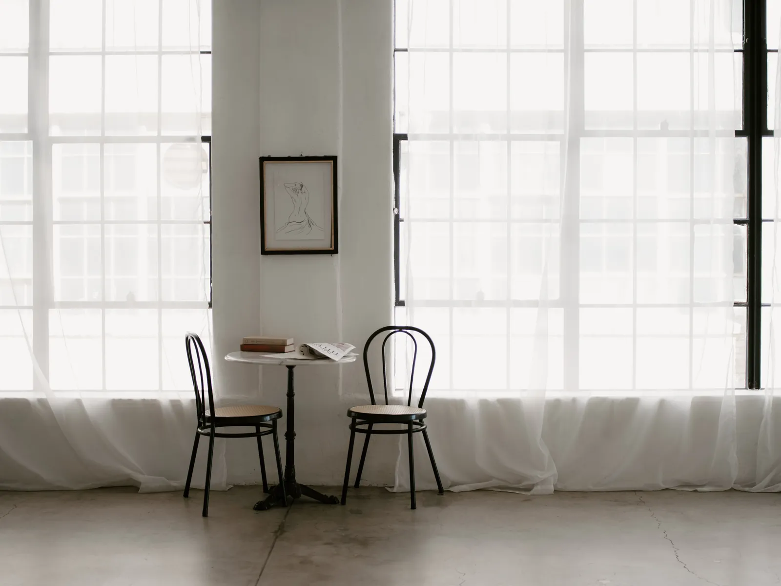 PARISIAN CHIC MODERN studio photo 15